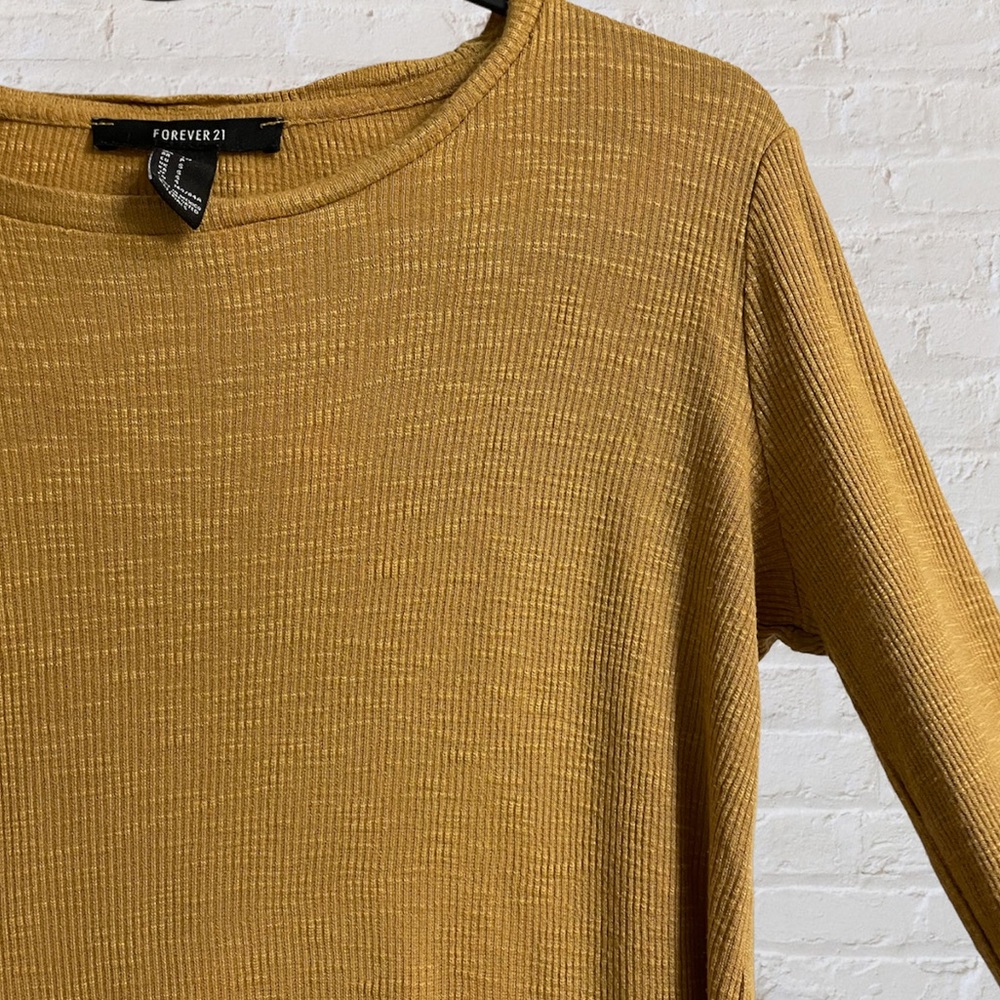 Forever 21 Honey / Mustard Yellow Ribbed Lightweight Long Sleeve Shirt, Small